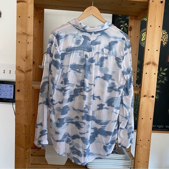 Anthropologie Cloth & Stone Blue Pink Watercolor Print Button Down Shirt Medium - Picture 4 of 15